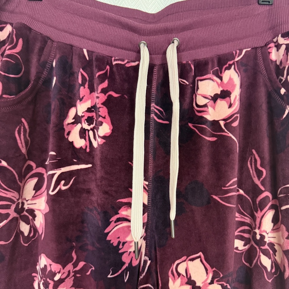 LuLaRoe Cozy Crystal Velour Kick-Flare Crop Lounge Pant Size 2X - Picture 5 of 7